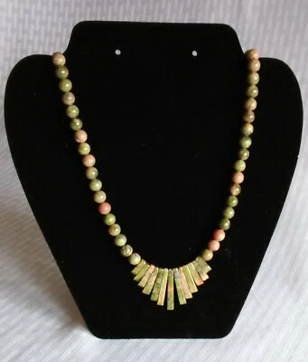 Collar abanico con cuentas redondas de piedras preciosas de Unakita genuino hecho a mano regalo del día de la madre  Foto 1 de 4