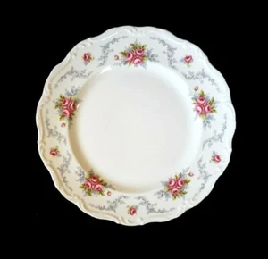 Beautiful Royal Albert Tranquility Dinner Plate - Picture 1 of 2