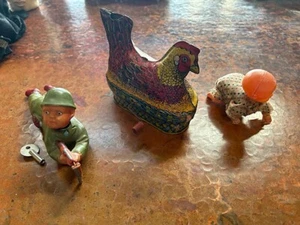 Collection of three wind-up toys - Picture 1 of 5