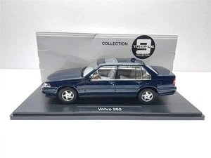 Volvo 960 Blu del 1996 - 1/18 Triple9 **DIFETTO** - Foto 1 di 8