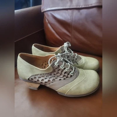 Zapatos John Fluevog - talla 6,5 usados Foto 1 de 4