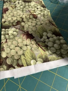 Green Grapes Fabric Fat Quarter Fruit Food Jar I Spy Quilt Cotton 18" x 22" F63 - Picture 1 of 3