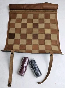 Vintage Leder Schachbrett Roll-Up Dame & Schach Spielbrett Reiseset Neu - Bild 1 von 8