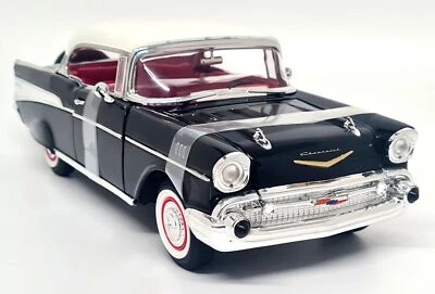 Signature 1/18 Chevrolet Bel Air Hardtop 1957 Black White Diecast  Model Car  - Photo 1/4