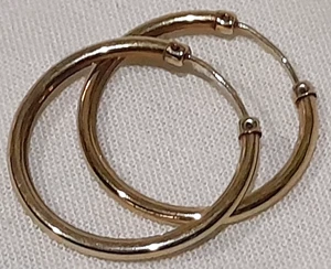 ***MEDIUM SIZE 9ct 375 Yellow Gold Sleeper HOOP 20mm EARRINGS in Gift Box*** - Picture 1 of 16