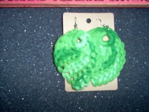 Hand crochet earrings, green leaf Tunisian crochet set G - Picture 1 of 3