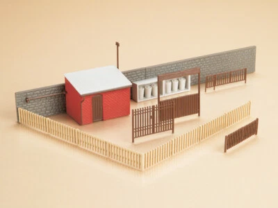 12256 Auhagen HO Set accessori vari in kit montaggio scala 1:87 - Immagine 1 di 2