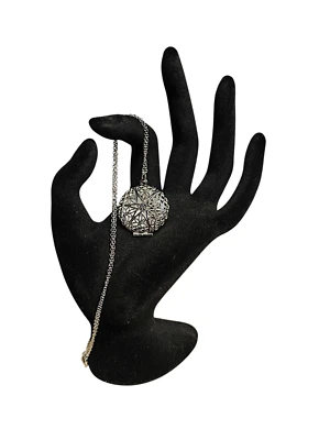 925 Round Locket with Chain Sterling Silver Necklace Filigree Locket 46cm Chain - Image 1 of 4