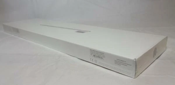 Apple A1243 USB Wired Keyboard with Numeric Pad - Hungarian (MB110MG/B) - Image 1 of 1