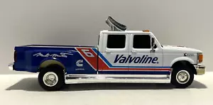 Racing Action Platinum Series #6 Mark Martin 1:24 Scale Dually Pickup Bank - Picture 1 of 12