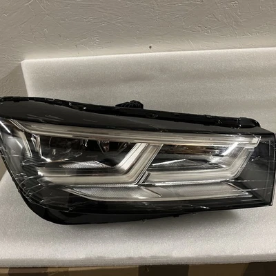 2018-2020 Audi Q5 SQ5 FULL LED COMPLETE HEADLIGHT PASSENGER SIDE RIGHT SIDE  - Image 1 of 4