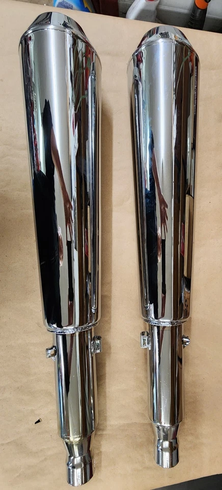 ESCAPE CROMADO ESPECIAL 21-24 MOTO GUZZI V7 850 Foto 1 de 1