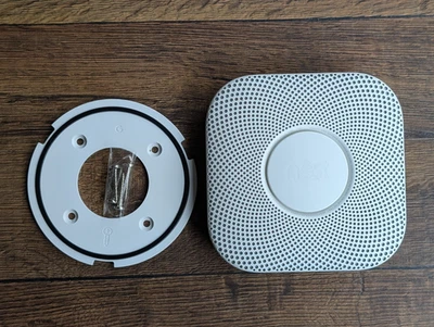 谷歌 Nest Protect 第 2 代 S3000BWES 电池烟雾和一氧化碳报警器 — 第 1/3 张图片