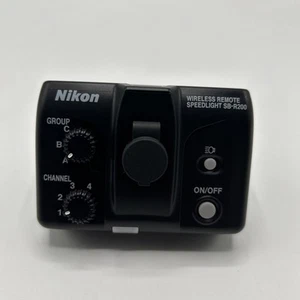 Nikon Wireless Remote Speedlight SB-R200 - Case Included - Picture 1 of 7