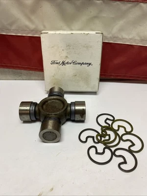 Nuevo de Lote Original Ford Lincoln Mercury Universal U-Joint Kit F2AZ-4635-D 60s 70s 80s 90s Foto 1 de 4