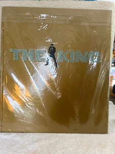 Vtg SEALED THE KING Elvis Presley Book Jim Plazza Collectors Coffee Table - Picture 1 of 6