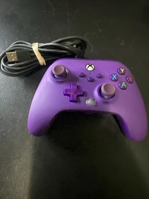 Controlador con cable mejorado PowerA para Xbox One Series X/S - negro Foto 1 de 4