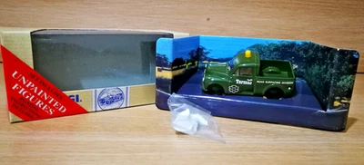 Corgi 1:43 Scale 97346 Morris 1000 Pick Up Tarmac Road Surfacing Division Green - Image 1 of 4