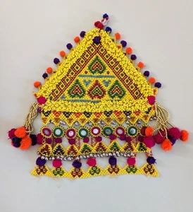 Beaded Tribal Tassel Kuchi Talisman Hearts Mirrors Vintage Wall Hanging (17932) - Imagen 1 de 8