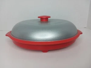 REHEATZA MICROWAVE CRISPER. Brand New Red And Grey Very Sharp! 11" Diameter - Picture 1 of 8