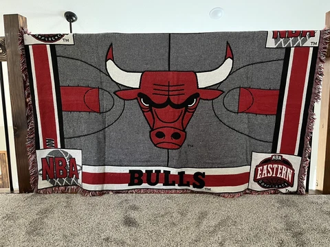 VTG Chatham CHICAGO BULLS Throw Blanket NBA Woven Tapestry Wall Hanging Cover