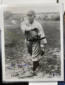Joe Sewell autographed 8x10 Sepia photo Beckett certified  - Picture 1 of 3