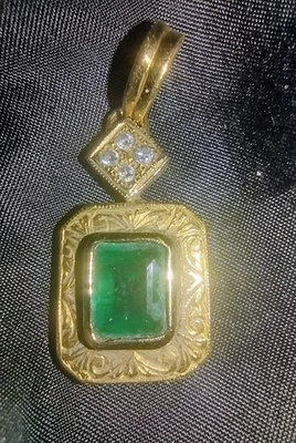 18K yellow Gold EMERALD Diamond PENDANT - Handmade - Hand Etched - 1.20 Carats - Image 1 of 4