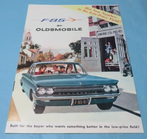 Vtg. 1960 Oldsmobile F-85 Colored Pamphlet Brochure Rockette V-8 Wagon & Sedan - Bild 1 von 6