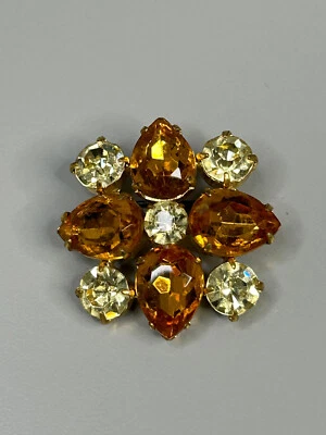Broche prendedor vintage de 9 piedras ámbar y amarillo tono dorado 1,25" x 1,25" Foto 1 de 4