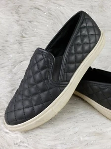 STEVE MADDEN Black Quilted Womens Slip On Shoes Size 8 B - Picture 1 of 7