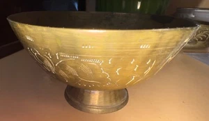 Chinese brass pedestal bowl - Picture 1 of 3