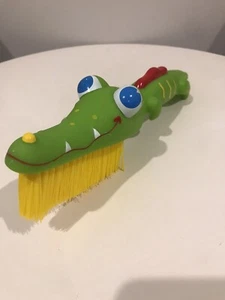 Melissa And Doug Sunny Patch Augie Alligator Green And Yellow Play Broom Toy - Picture 1 of 5