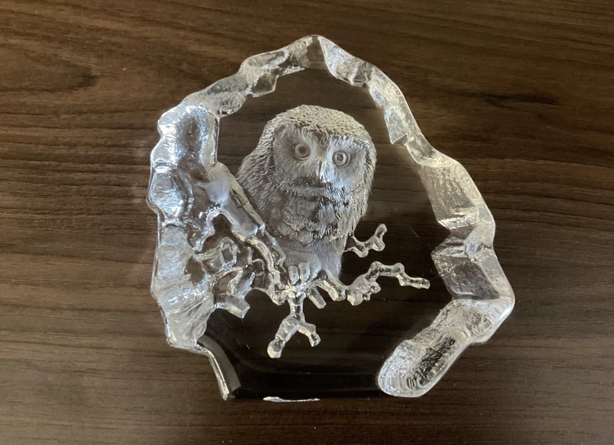 Mats Jonasson Art Glass Paperweight Decorative Pottery & Glassware