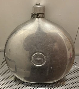 Fiaschetta alluminio rotonda universale vintage Landers mensa Frary Clark USA Pat 1923 - Foto 1 di 9