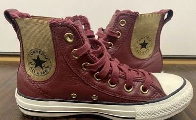 Botas Chelsea altas Converse para mujer talla 5,5 de cuero sintético dorado y granate de EE. UU. Foto 1 de 4