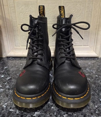 Dr. Martens Women’s Size 6 Black Boots W Vonda Red Roses Softy~JY004~1460 W - Image 1 of 4