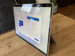 Microsoft Surface Pro 9 - 13"- Silver - Intel Core i7, 16GB, 256 SSD, Grey KB UK - Picture 1 of 16