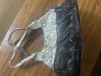 Bolso grande Kathy Van Zeeland con estampado de piel de serpiente de cuero sintético Foto 1 de 4