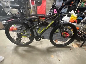 2018 Haro Flightline 7 Speed bicycle, black & green, great condition. - Picture 1 of 7