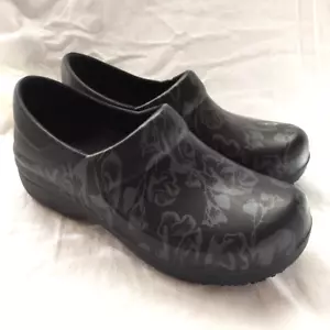 Crocs Neria Pro II Women's Clogs Size 6 Black Silver Roses Slip Resistant - Picture 1 of 16