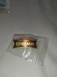 SPILLA DISNEY LORCANA FOURTH SEASON OP LOGO ROSSA RED PIN - Picture 1 of 1