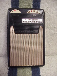 Universal PTR-62B Black AM Radio 1961 Recapped Repaired Works Great! A+ Vintage - Picture 1 of 15