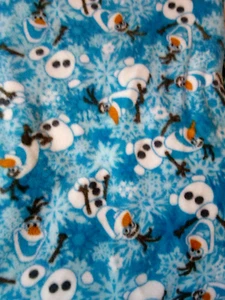 Disney Frozen Mini Olaf Snowman Toss Snowflakes Blue Fleece Fabric Print 1 1/2 y - Picture 1 of 1