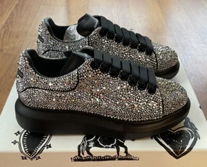 Alexander McQueen Larry übergroße Turnschuhe silberfarbene Blingkristalle Gr. 37 EU/7 US - Bild 1 von 7