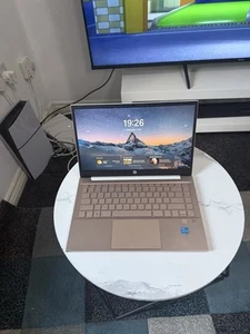 HP Pavilion 14" (16gb, 256GB SSD) Touchscreen - Afbeelding 1 van 9