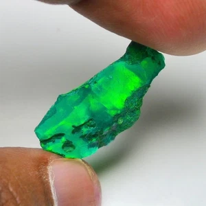 Rare Green Opal Rough 4.60 Cts Natural Ethiopian Welo Opal Raw, Jewelry Grade - Picture 1 of 7