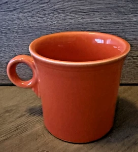 Tazza da caffè Fiesta Ware arancione mandarino O Ring Homer Laughlin USA - Foto 1 di 8