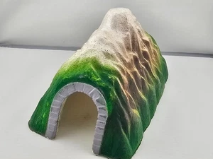 Vintage roughly 7.5” N Scale Pre Shaped Single Track Styrofoam Straight Tunnel - Picture 1 of 7