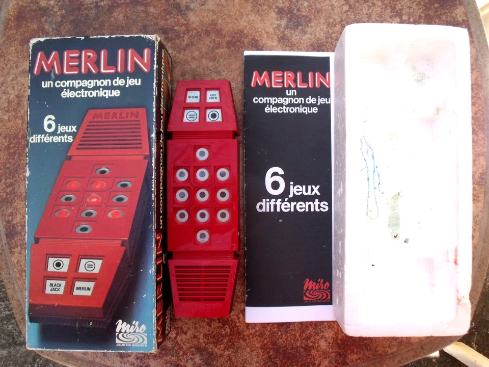 MERLIN Jeu Electronique. - Photo 1/4
