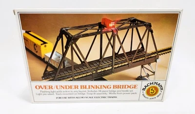 HO Scale Bachmann Over/Under Blinking Bridge No. 46-1222 34 Pieces - Image 1 of 4